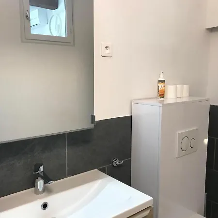 Centre 63 M² Avec Terrasse A 3 Minutes Des Plages *