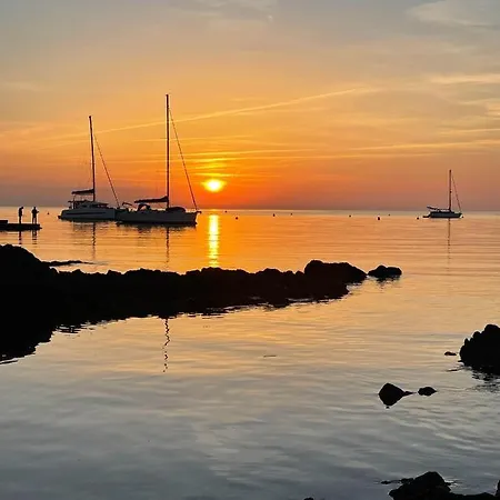 Apartmán Centre 63 M² Avec Terrasse A 3 Minutes Des Plages