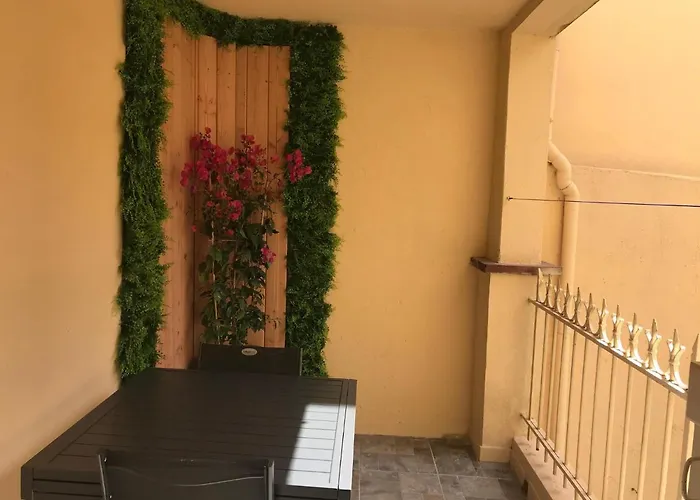 Centre 63 M² Avec Terrasse à 3 Minutes Des Plages Appartamento